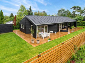 Holiday Home Dorthie - 800m from the sea by Interhome in Hornbæk